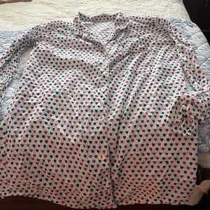 Like New Women’s Roller Rabbit Red & Green Heart Sleep Shirt- Size Small
